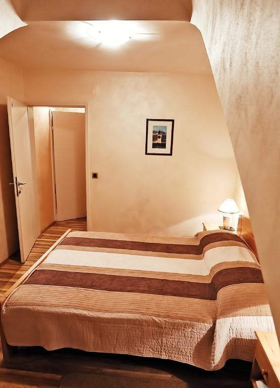 Apartmani Amaro Novi Sad Zimmer foto