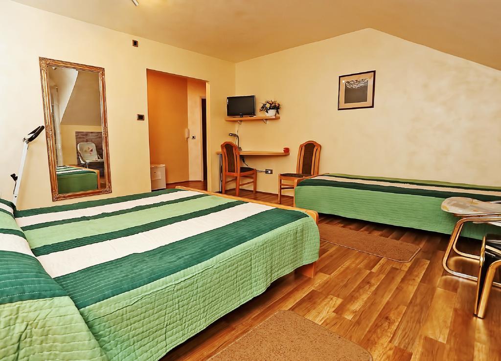 Apartmani Amaro Novi Sad Zimmer foto